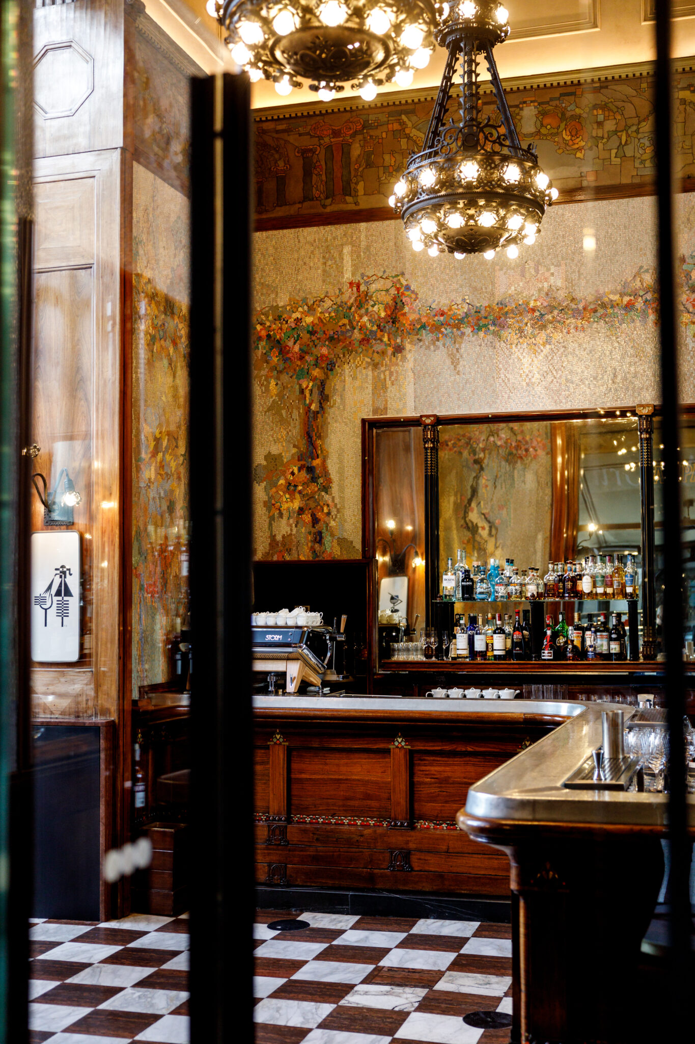Camparino, Milano